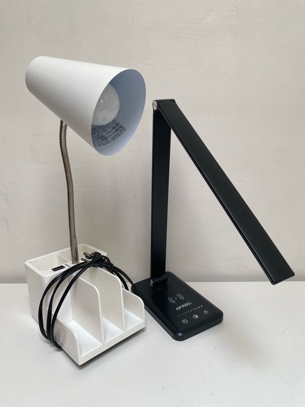 2 Desk Lamps- Study Lamp - AFROG & Intertek NEW